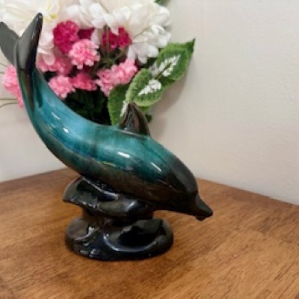 Vintage Blue Mountain Pottery Dolphin Figurine – Canadian Green Drip Glaze – Mid - Picture 2 of 8